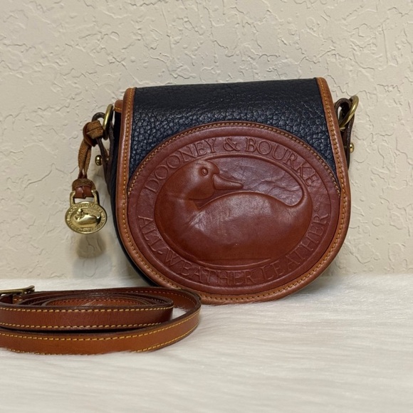 Dooney & Bourke Vintage Duck Bag - Picture 1 of 12